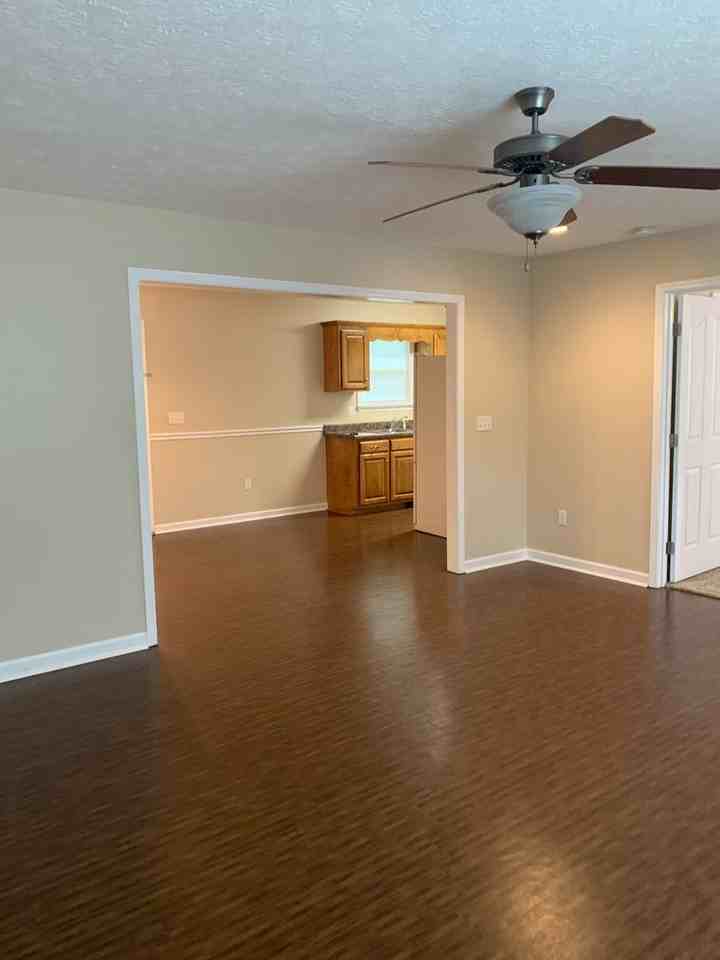 114 Brook Hollow Cir - Photo 2 of 21