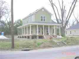 featured image of 611 N Davis St