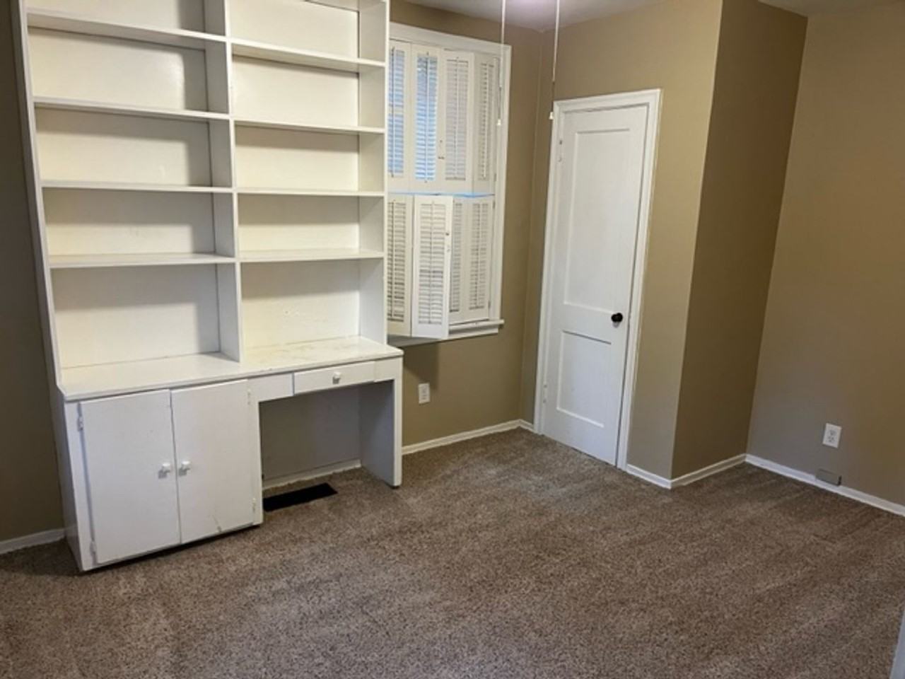 711 W Alden Ave - Photo 3 of 10