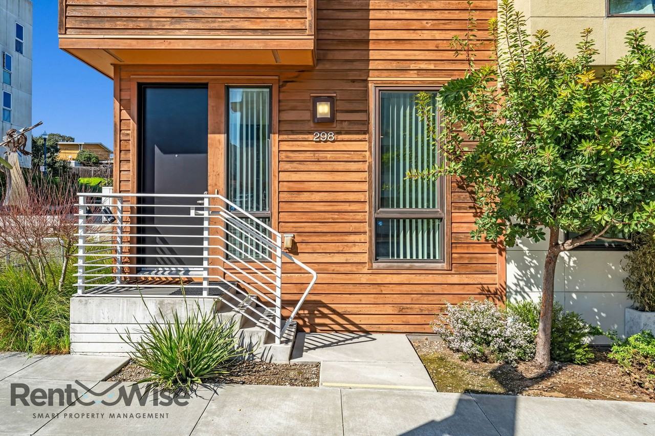 298 Friedell St - Photo 2 of 50