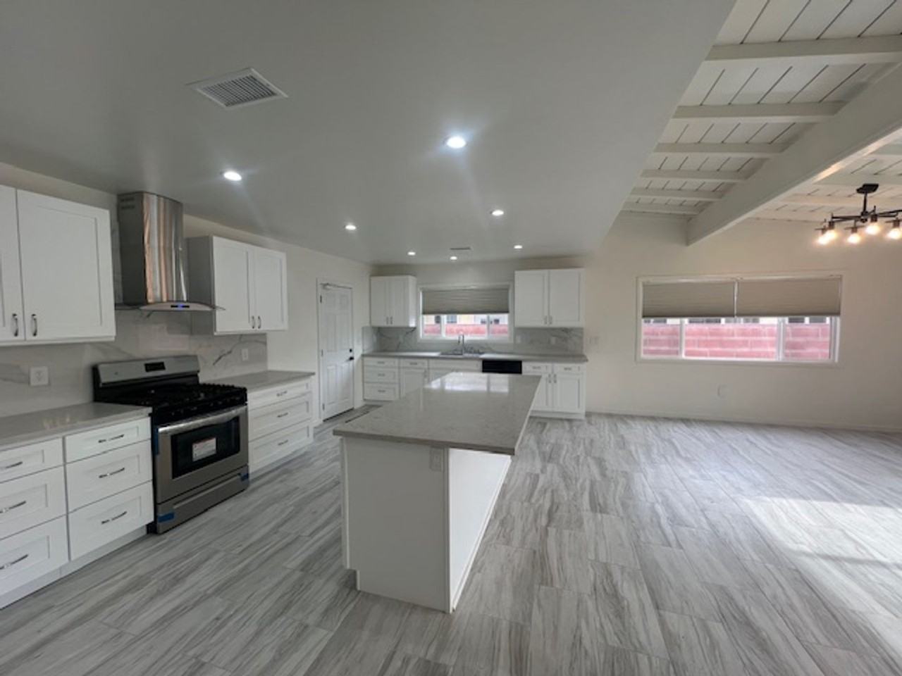 3506 W 229th St - Photo 4 of 27