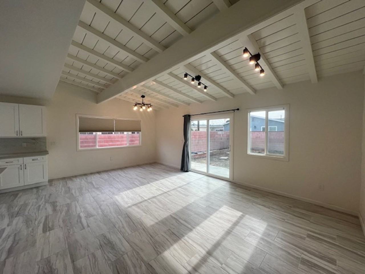 3506 W 229th St - Photo 6 of 27