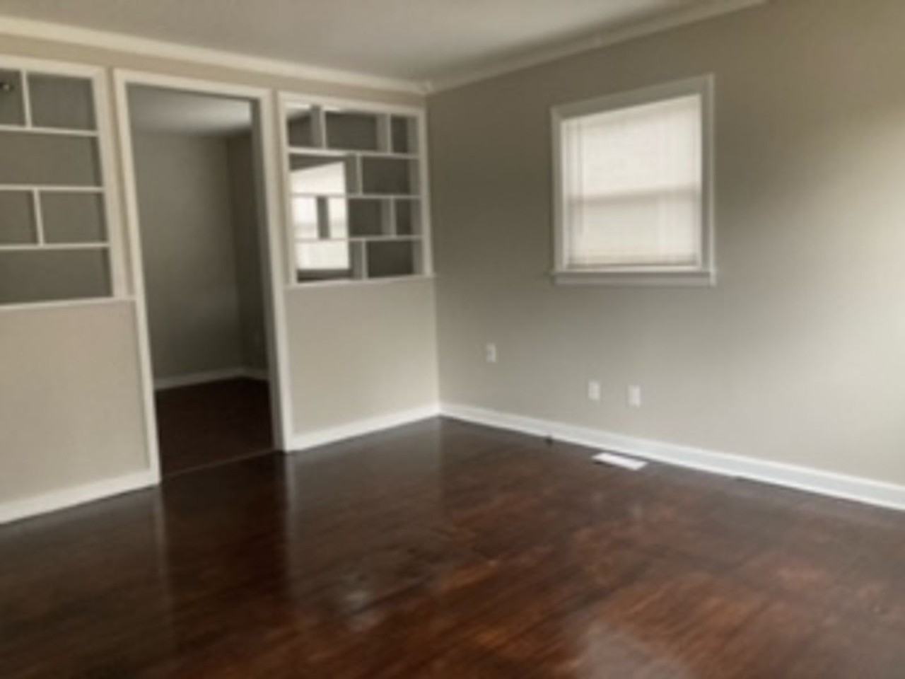 509 Sinclair St - Photo 3 of 15