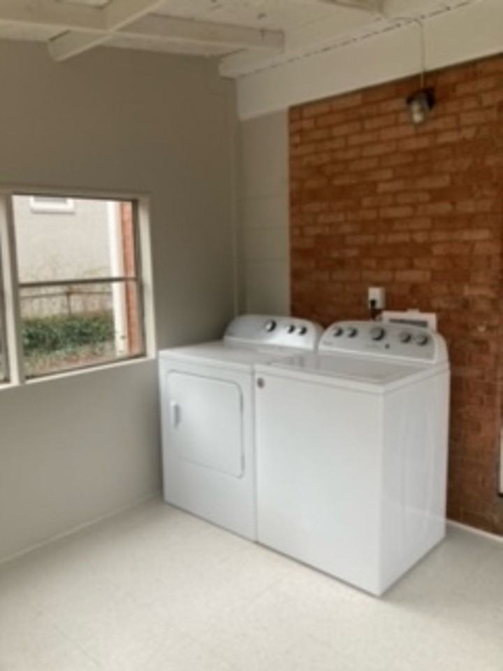 509 Sinclair St - Photo 6 of 15