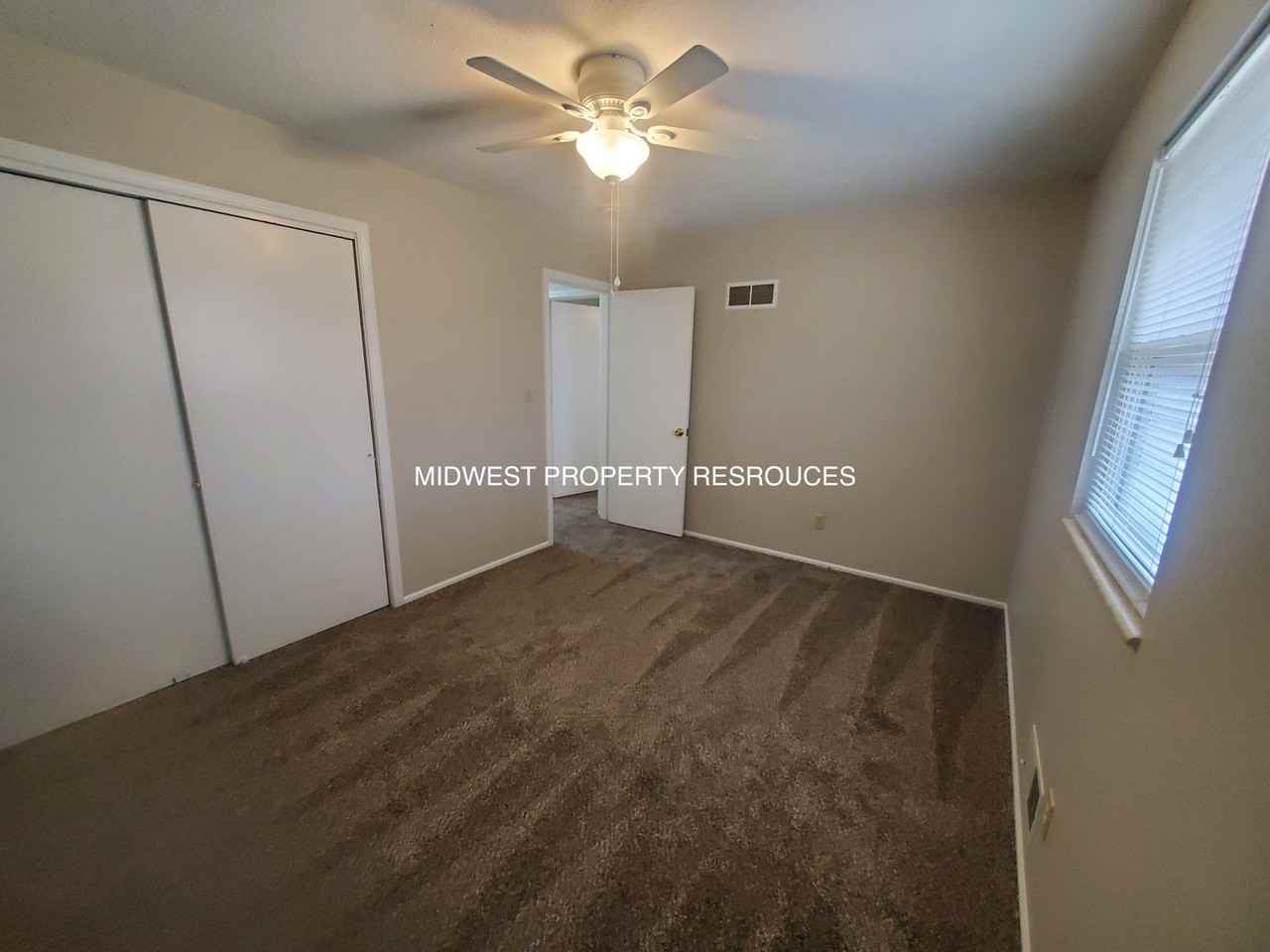 1401 Se Hillside Dr Apt A - Photo 7 of 11