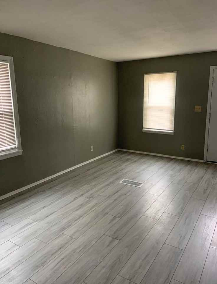 217 S Central Ave - Photo 2 of 10