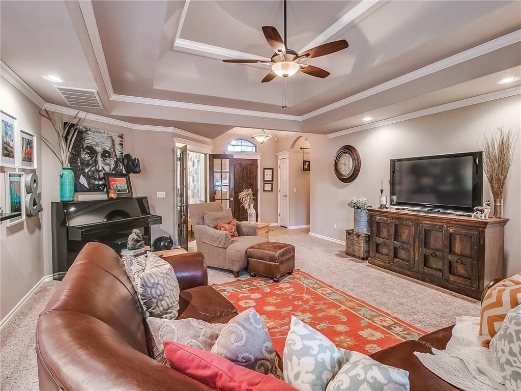 10813 Nw 117th Pl - Photo 2 of 18