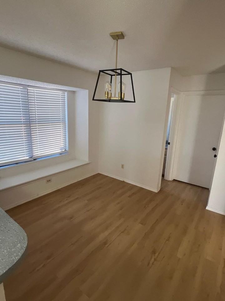 3613 Longbow Ln - Photo 5 of 14