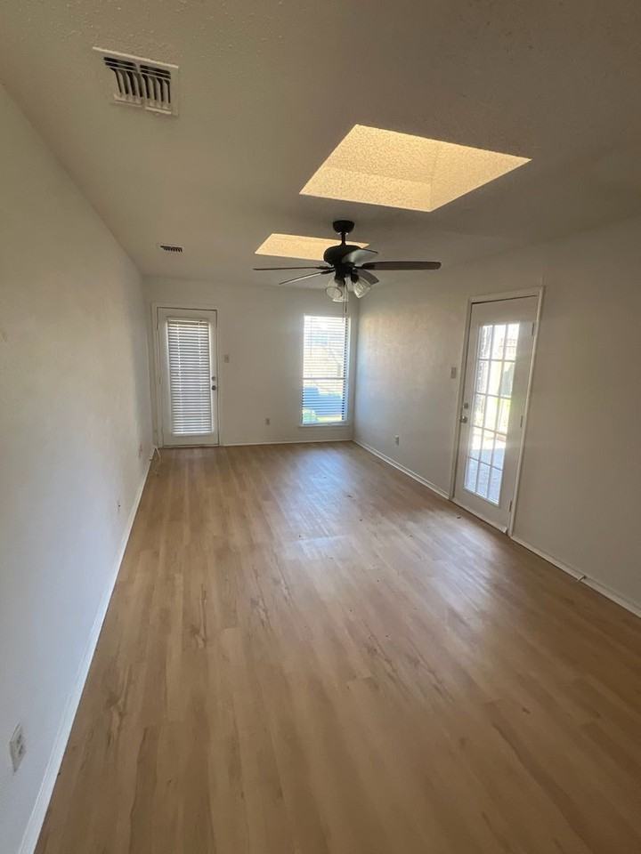 3613 Longbow Ln - Photo 7 of 14