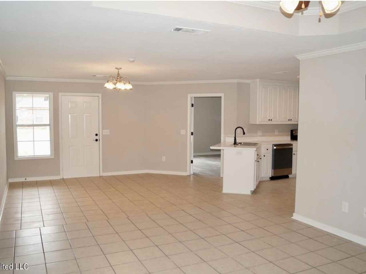 527 King Ranch Rd - Photo 3 of 12