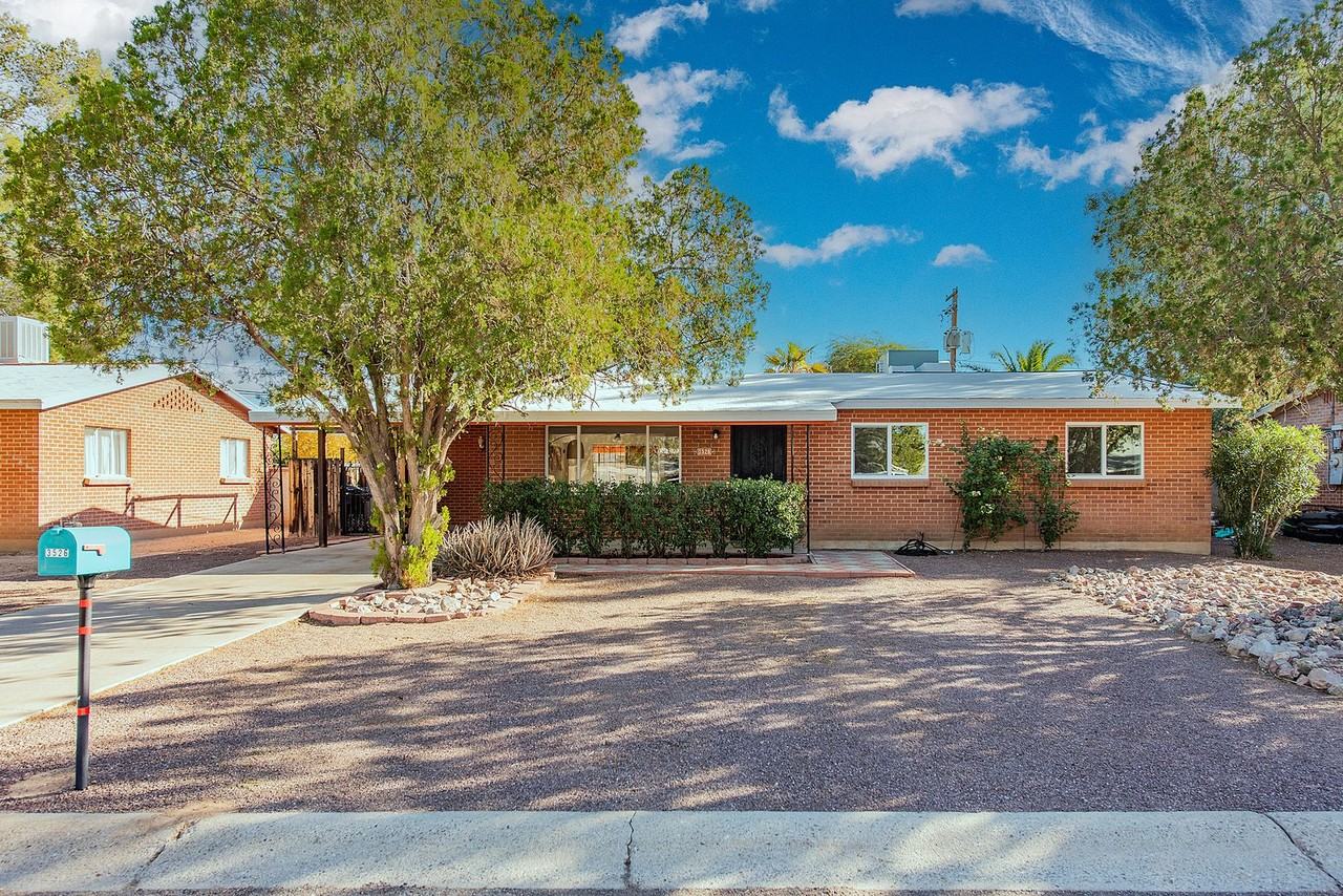 3526 N Santa Rita Ave - Photo 2 of 25