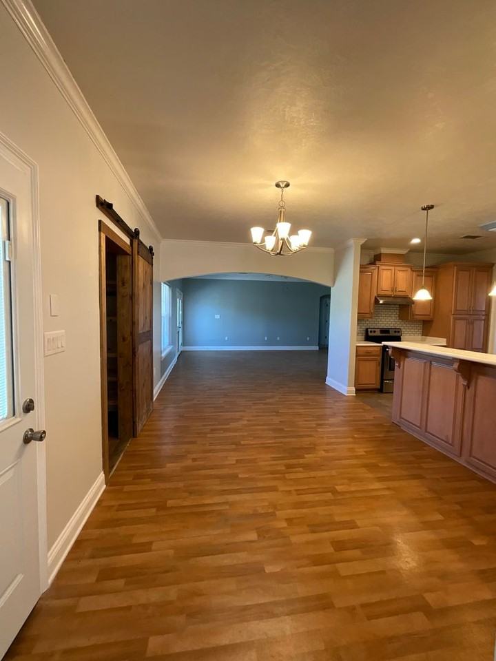 132 Deason Rd - Photo 3 of 32