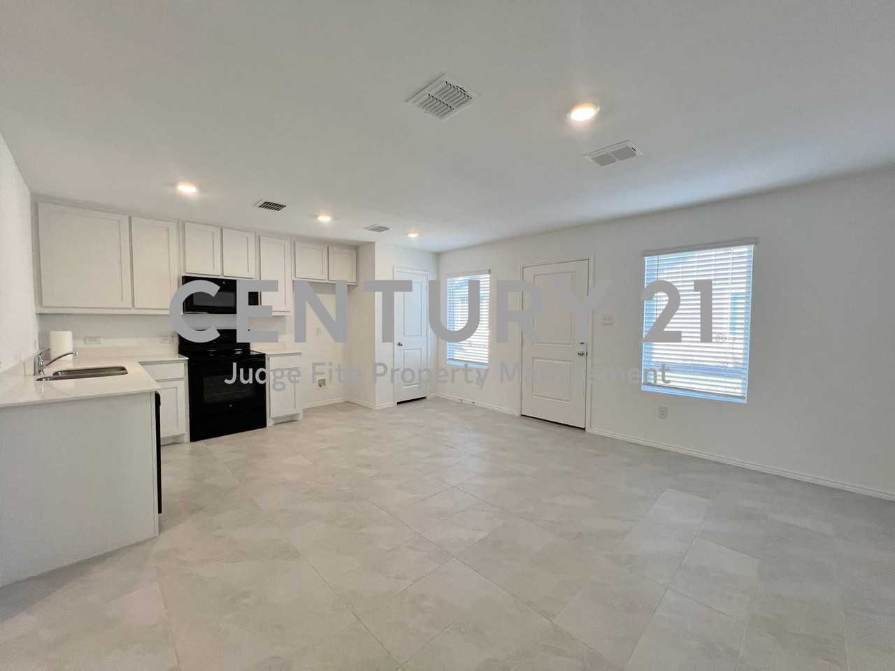8750 Texas Risinger Dr - Photo 3 of 11