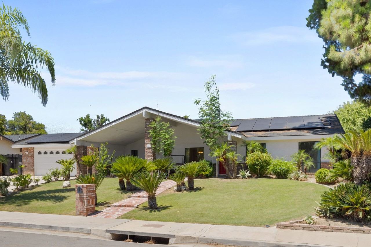 7512 Kroll Way - Photo 2 of 35