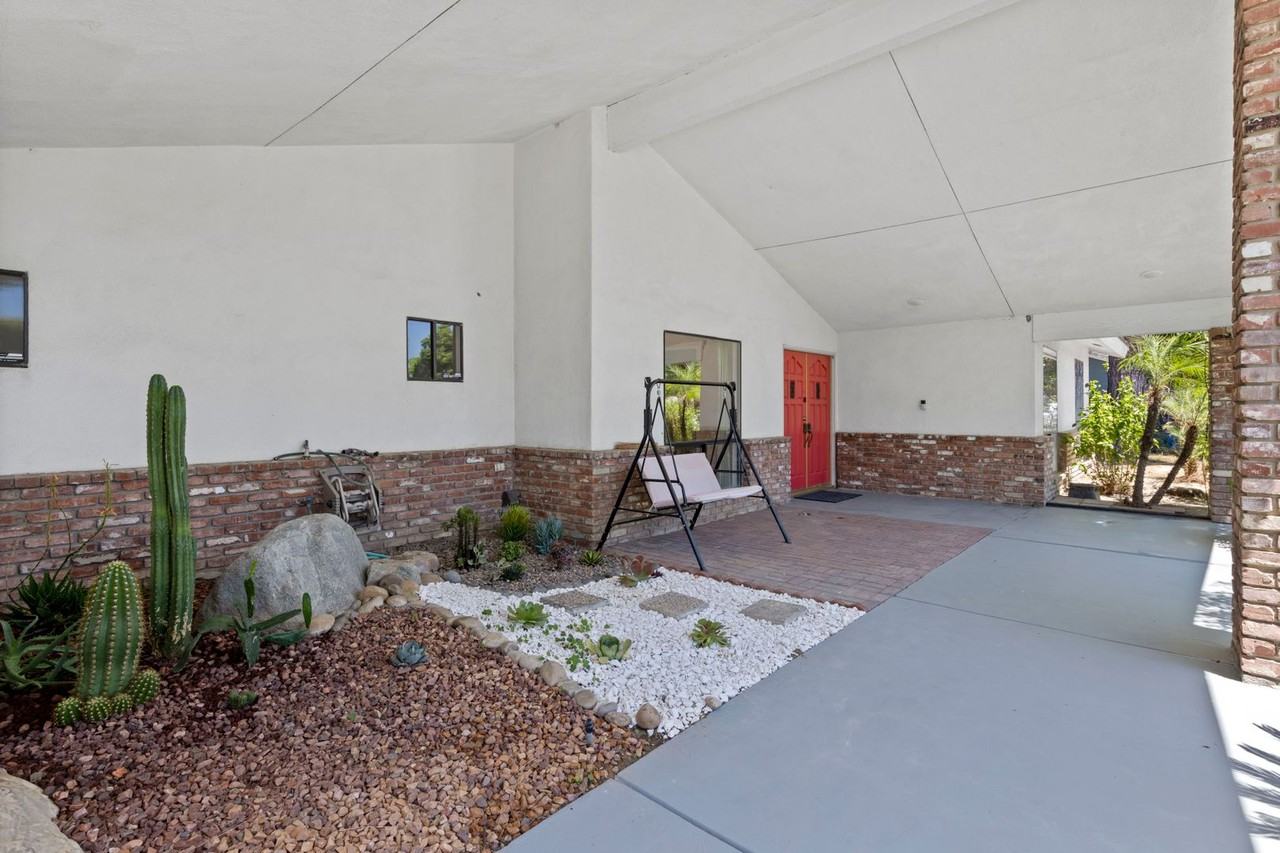 7512 Kroll Way - Photo 3 of 35