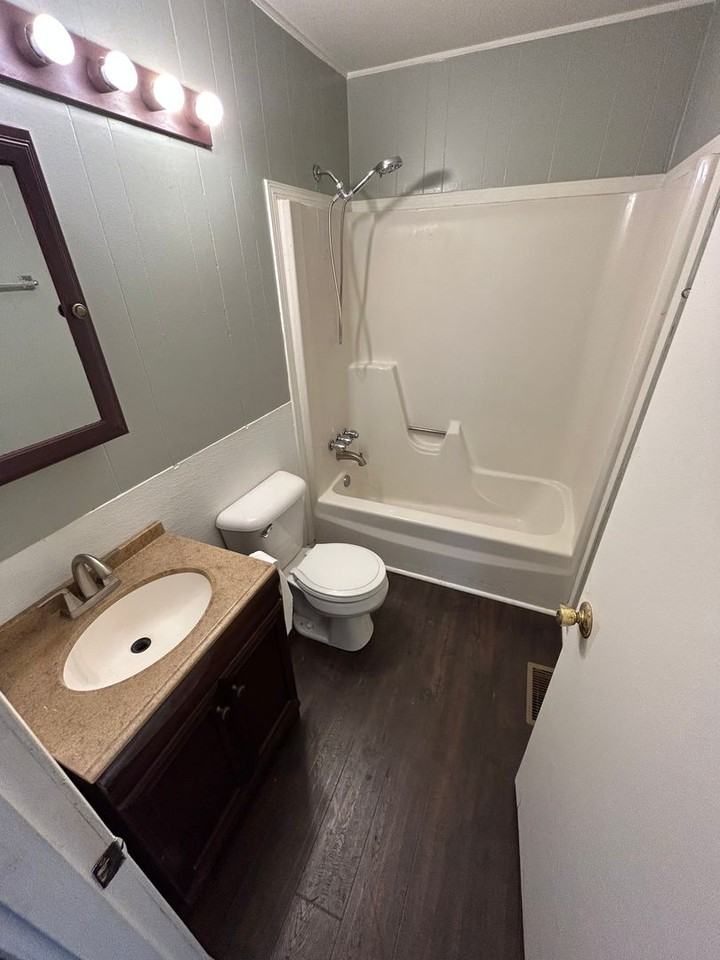 84 Silver Dr - Photo 4 of 10