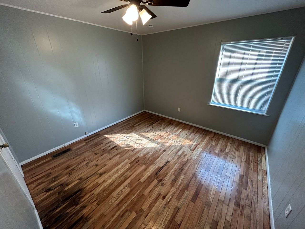 84 Silver Dr - Photo 5 of 10