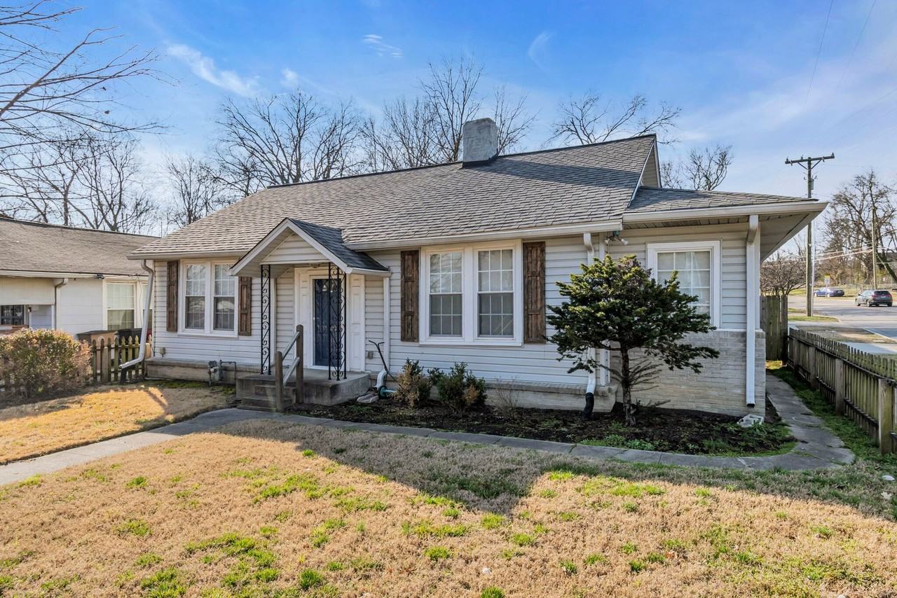 541 Wedgewood Ave - Photo 2 of 35