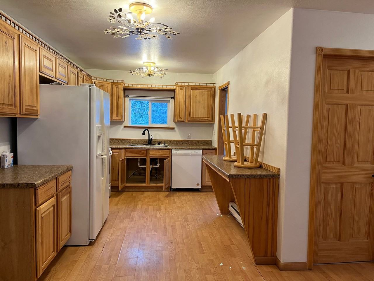 2810 Jahnke Way - Photo 3 of 11