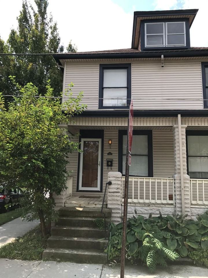 449 Reinhard Ave - Photo 2 of 14