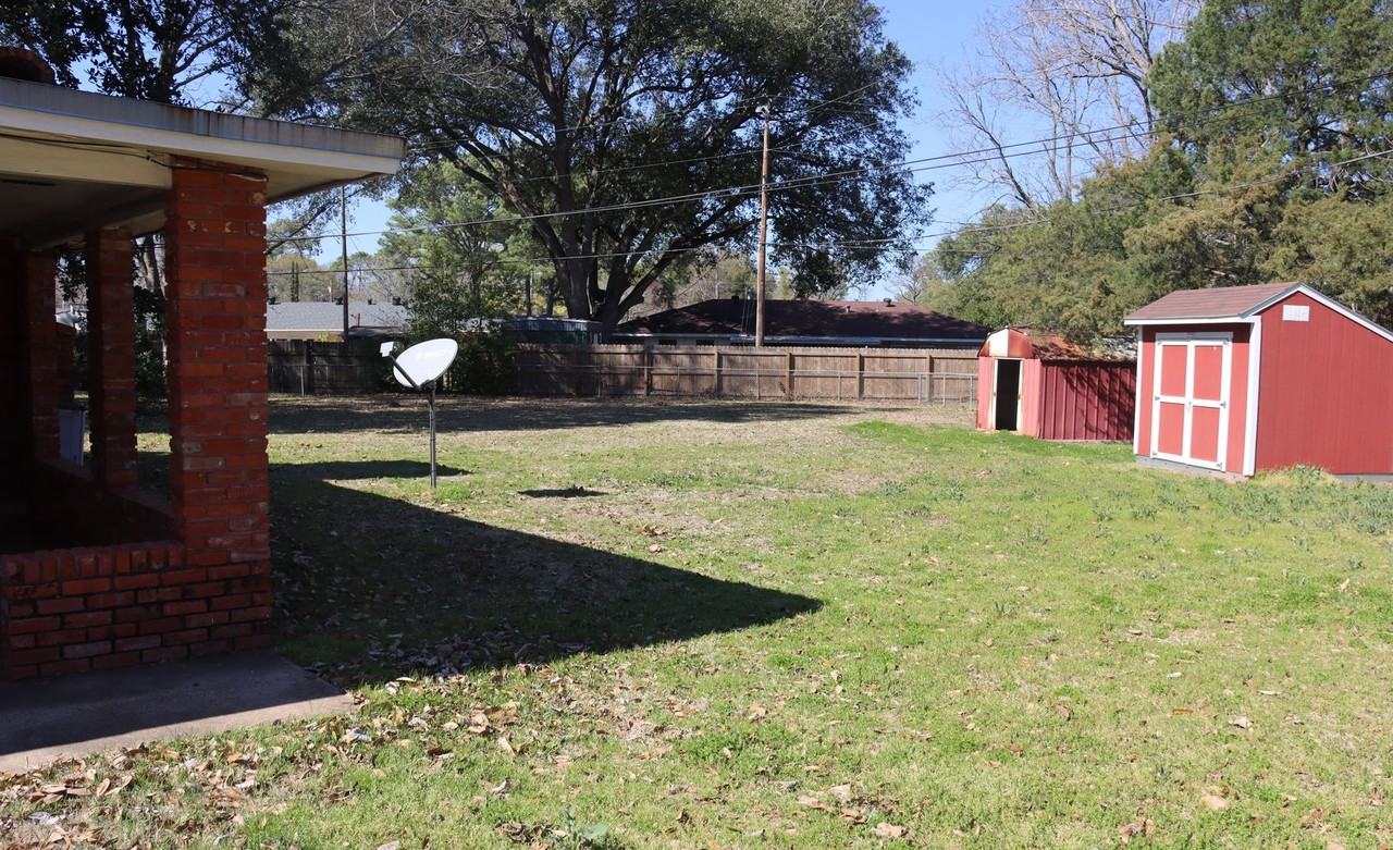 1003 Cinderella Ct - Photo 2 of 19