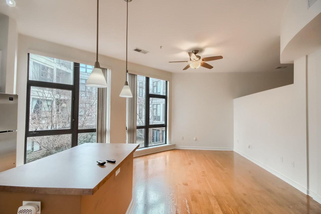 525 E 6th St - Photo 7 of 22