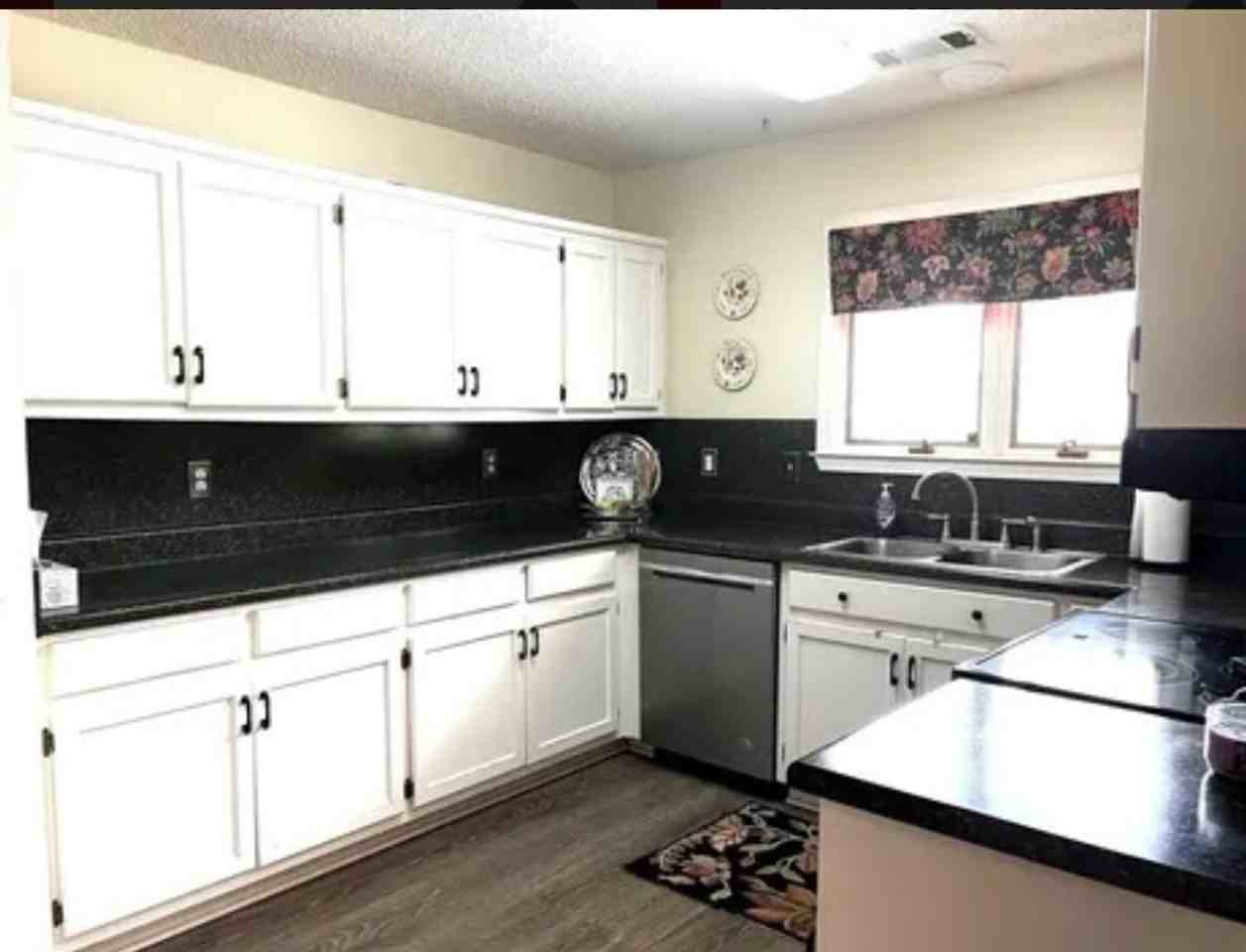 928 Running Brook Dr - Photo 7 of 31