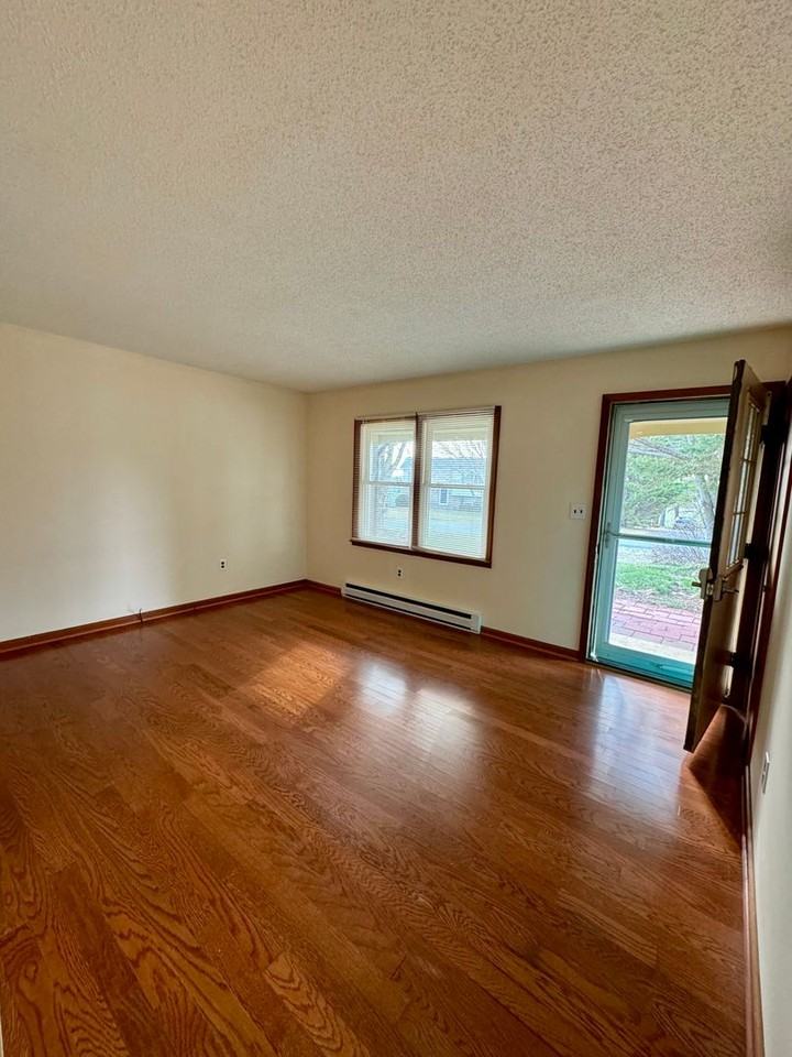 6080 W Donnagail Dr - Photo 4 of 11