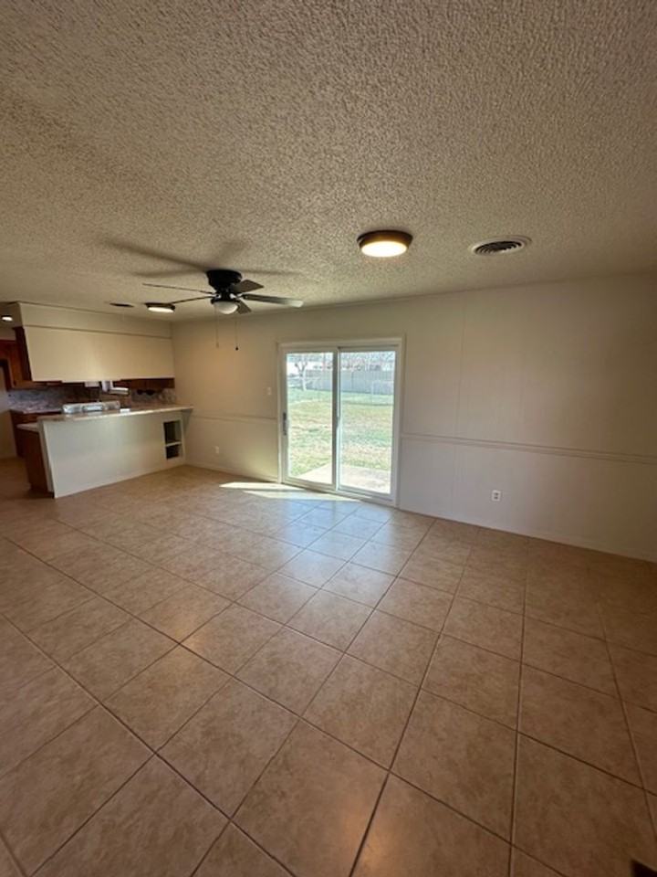 345 4th St - Photo 2 of 19