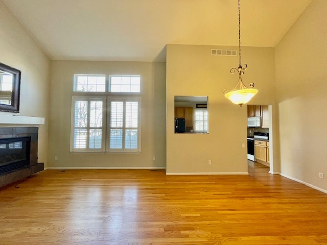 6356 Secrest St - Photo 2 of 40