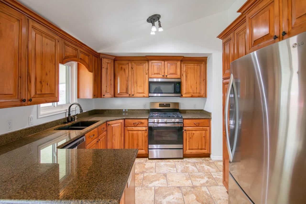 12666 S Timp View Dr - Photo 2 of 21