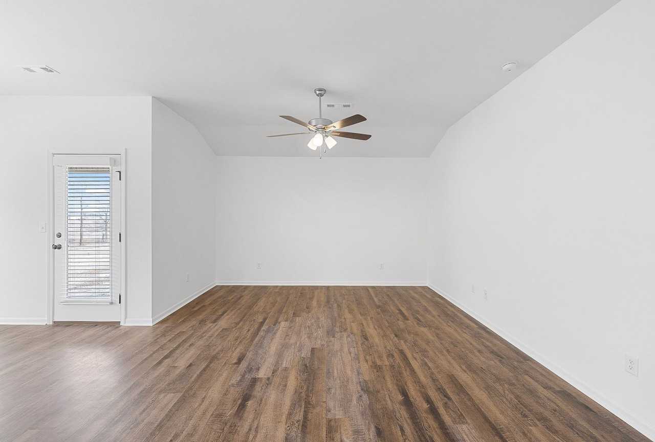 1103 Southwest 3rd Avenue - Photo 3 of 42