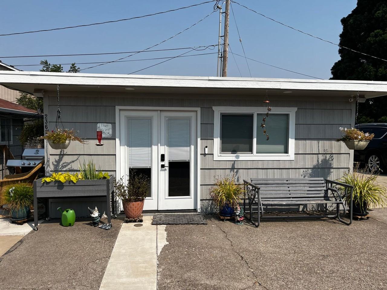 2362A Evergreen Ave Ne - Photo 2 of 12