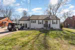 featured image of 245 Collier Ave
