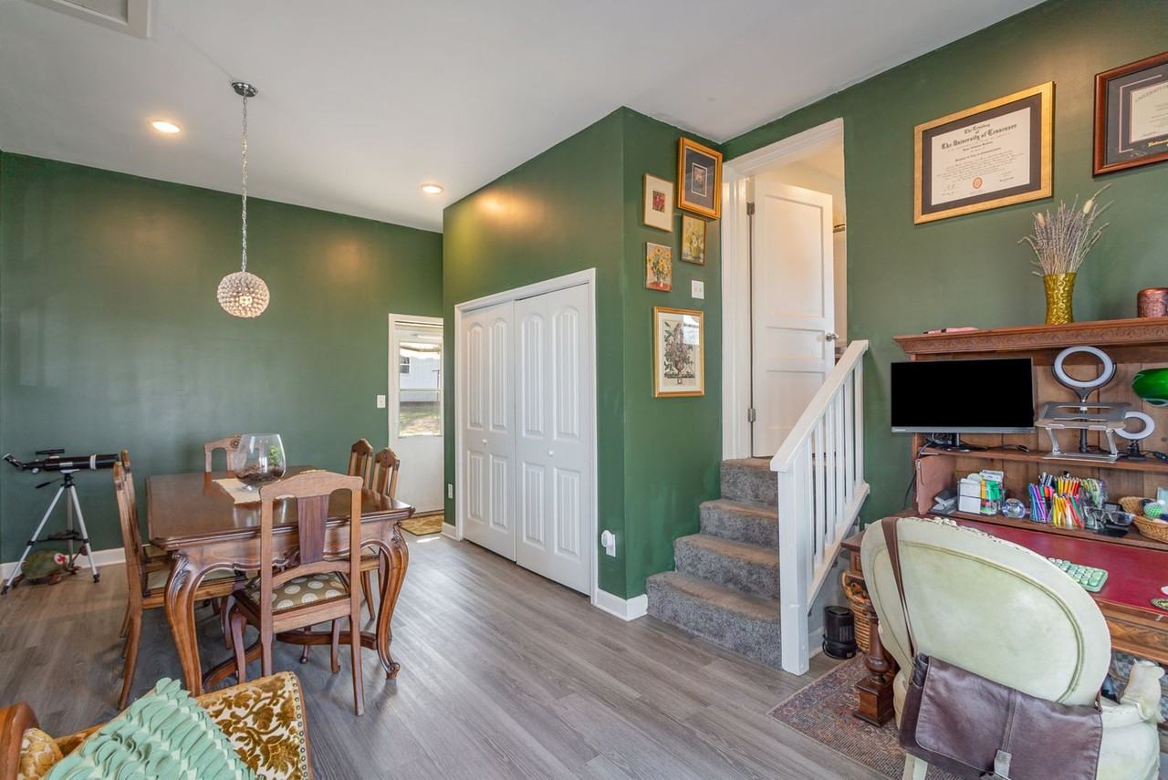 245 Collier Ave - Photo 3 of 15