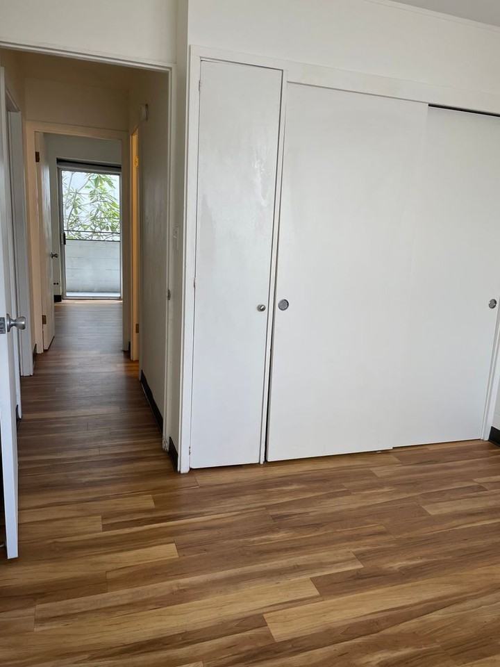 2423 Cleghorn St #204 - Photo 2 of 12