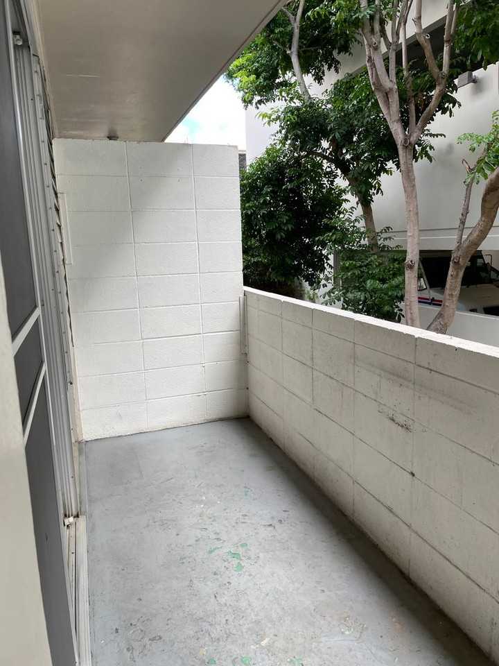 2423 Cleghorn St #204 - Photo 5 of 12