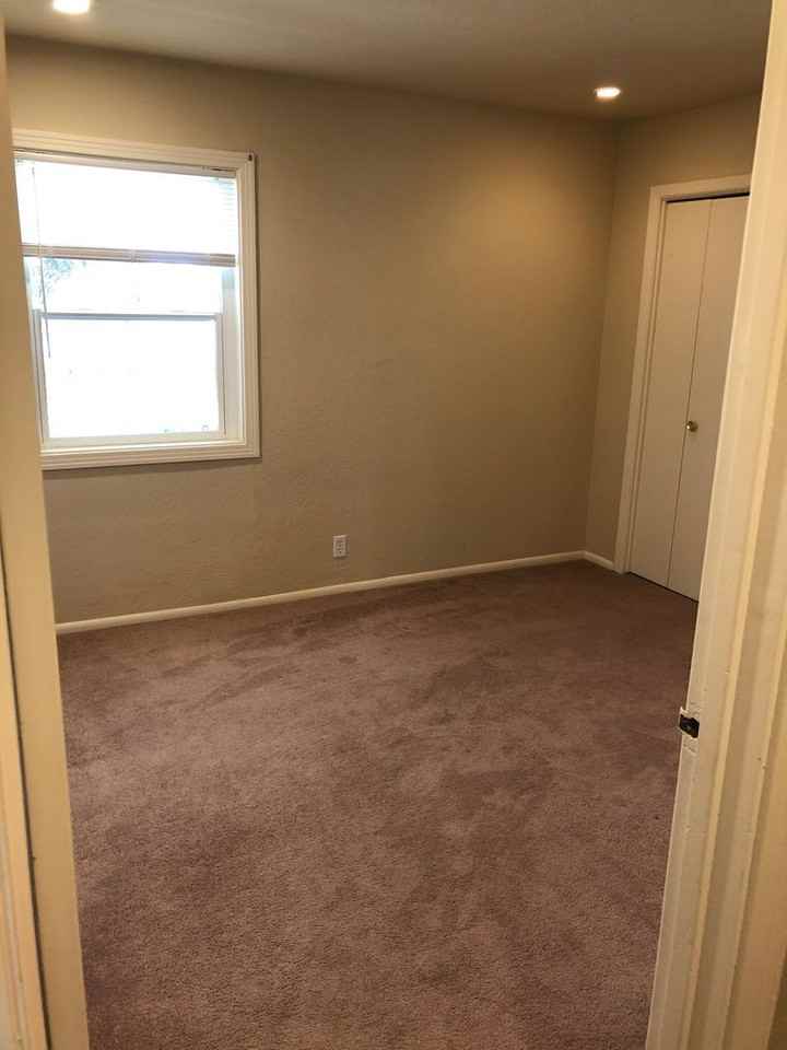 14645 Meadow Dr - Photo 3 of 18