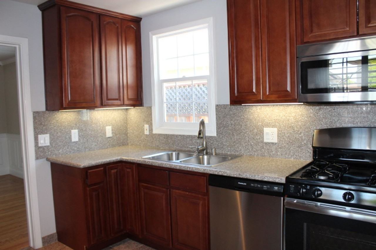 709 N Claremont St - Photo 5 of 16