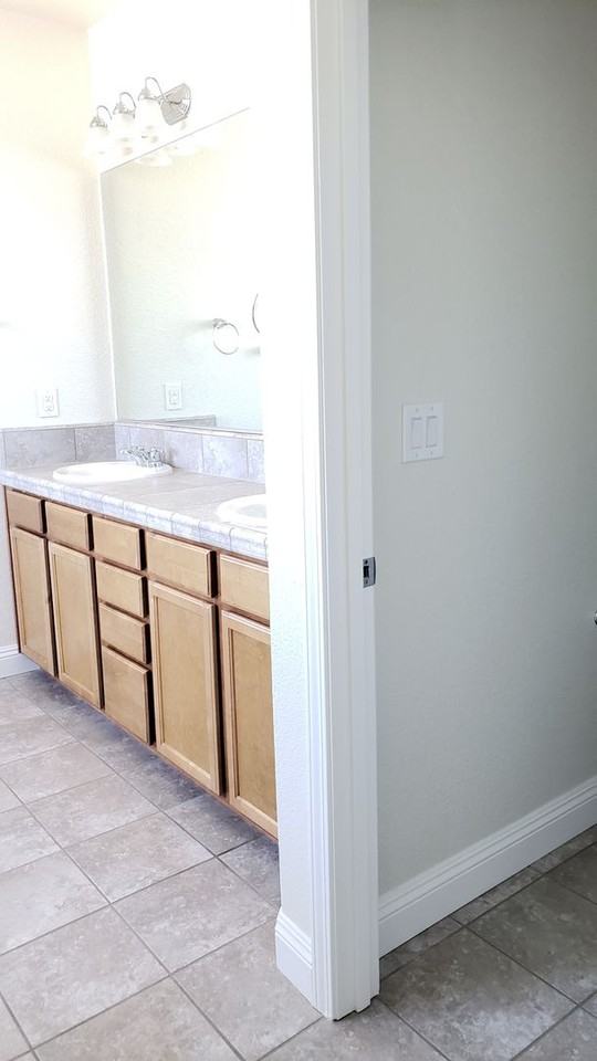 3890 Silent Pebble Way - Photo 2 of 31