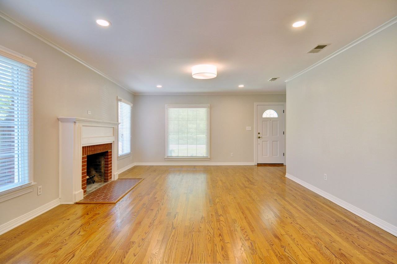 2924 6th Ave - Photo 2 of 30