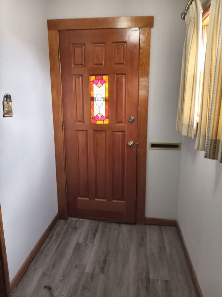 2081 Sw Lane St - Photo 2 of 26