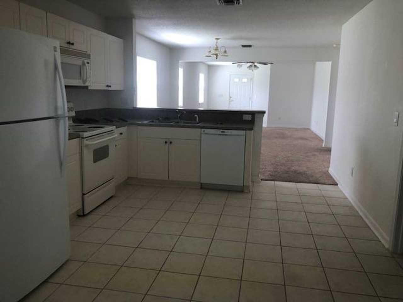 3009 Hawthorne Pl - Photo 3 of 14