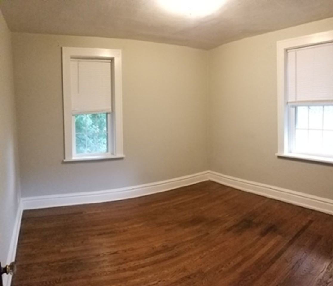 5200 Sunshine Dr - Photo 7 of 11