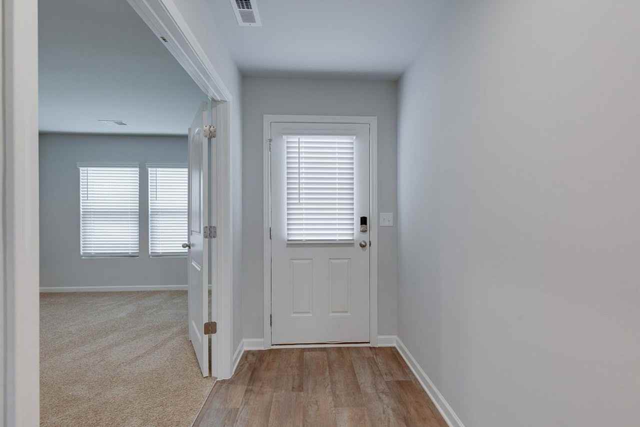 370 Alyssa Landing Dr - Photo 5 of 32