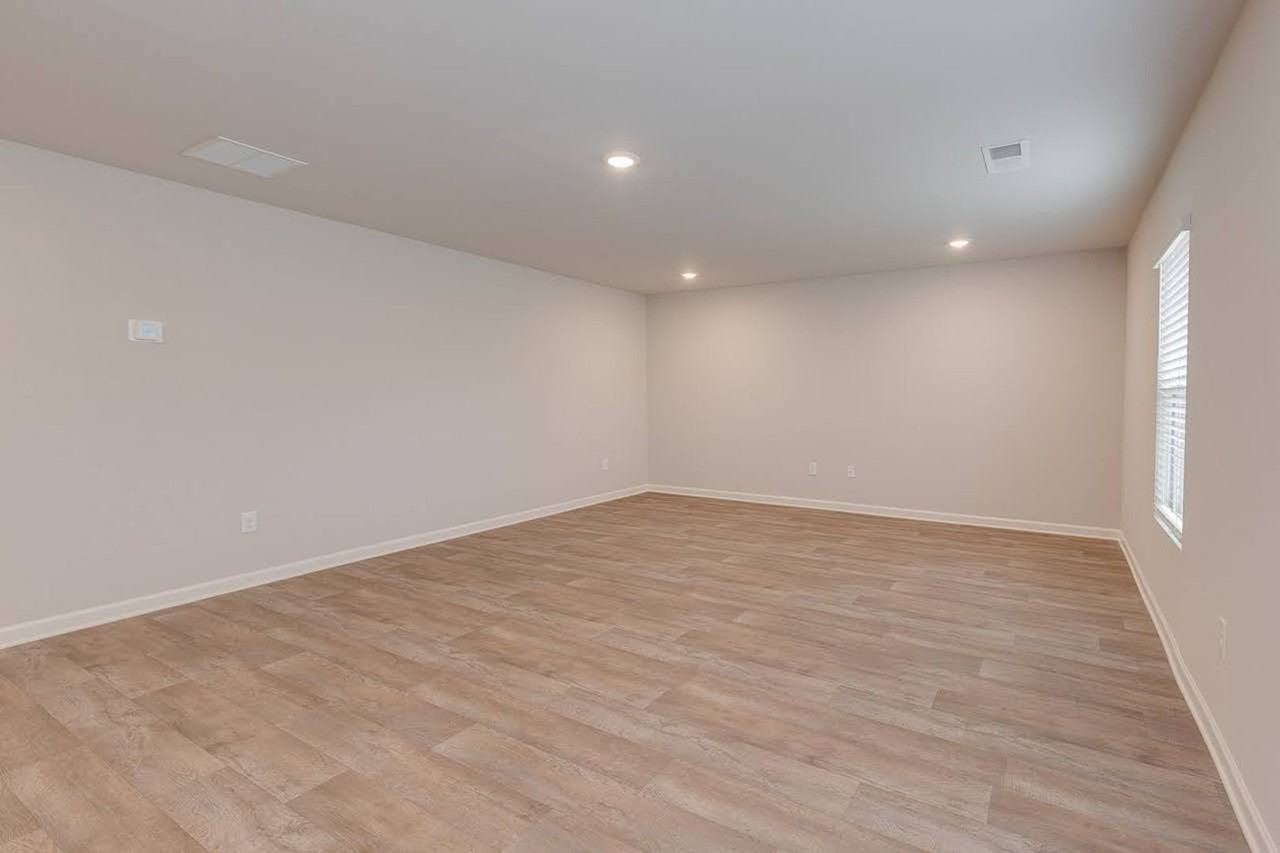 370 Alyssa Landing Dr - Photo 7 of 32