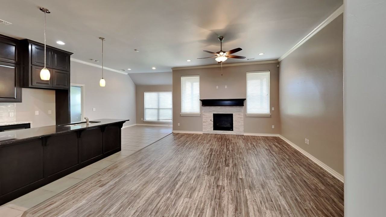 8208 Nw 158th St - Photo 6 of 26