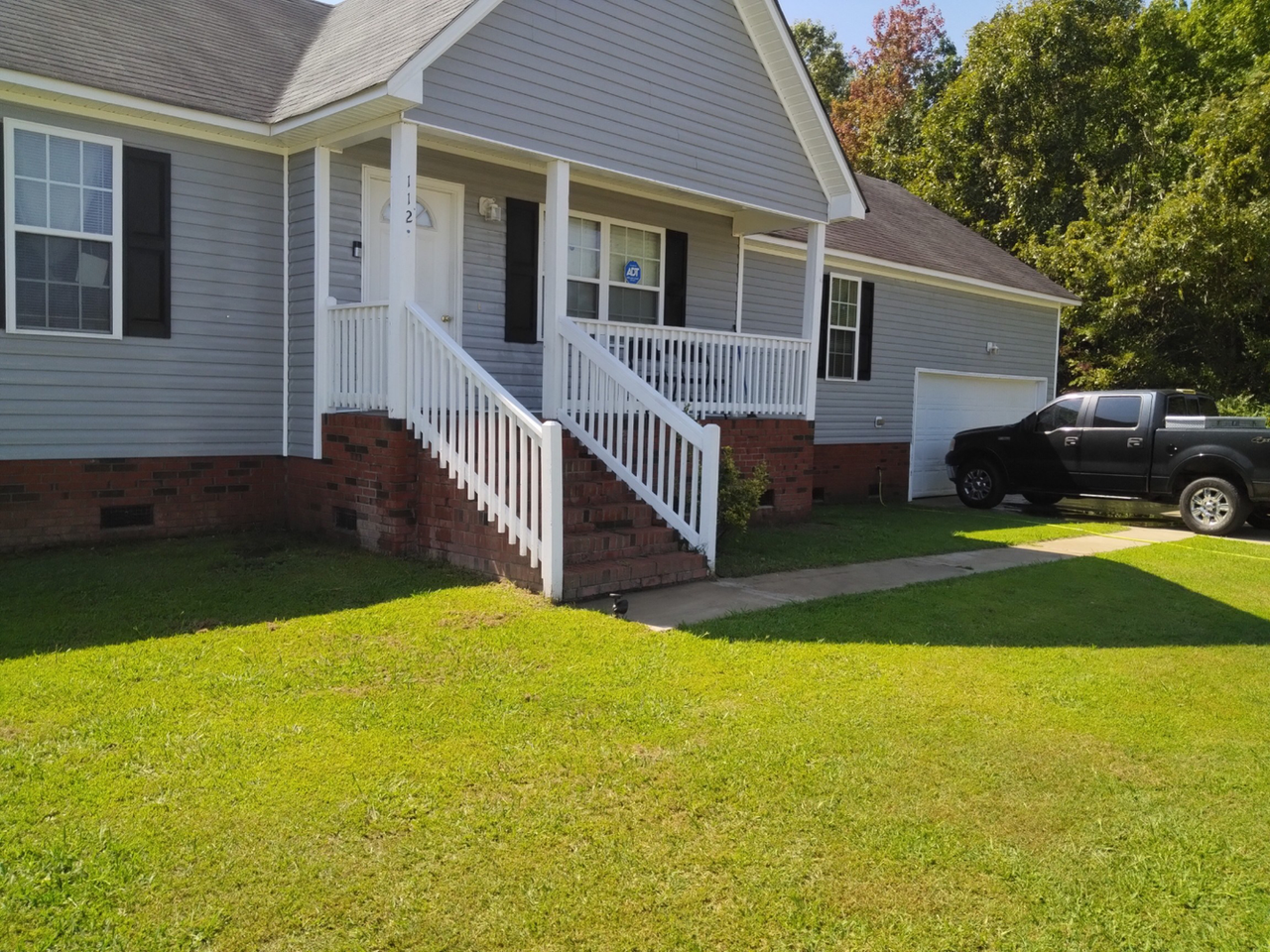 112 Taylors Ct - Photo 2 of 28