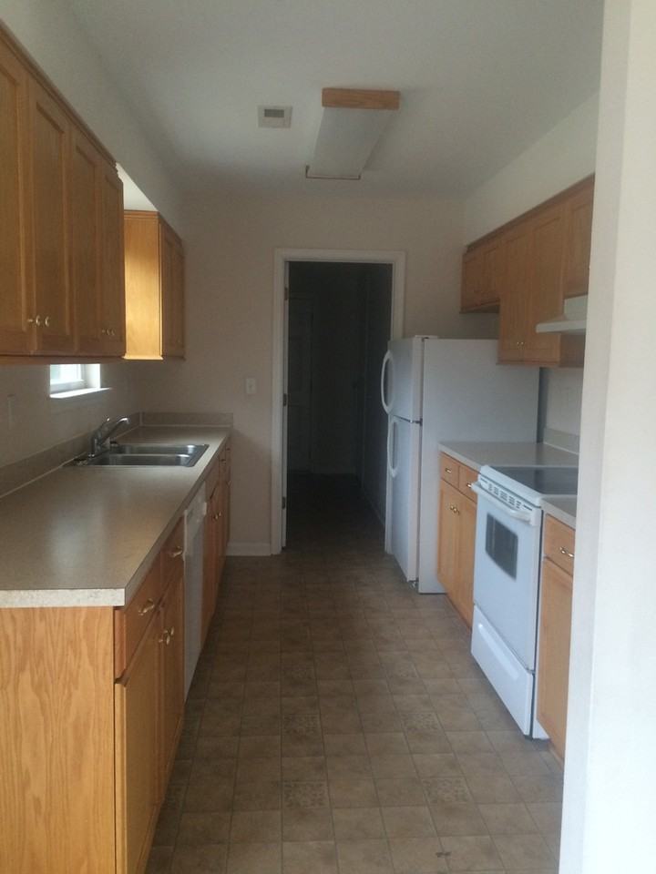 112 Taylors Ct - Photo 3 of 28