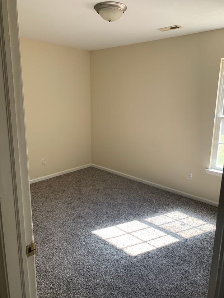 112 Taylors Ct - Photo 5 of 23